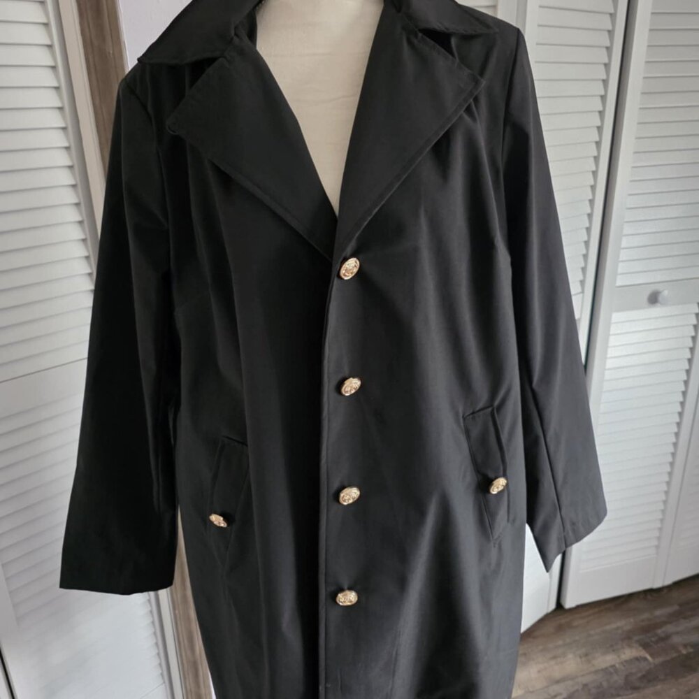 Dennis Basso Regular Water Resistant Trench Coat with Hood in Black in a Women's